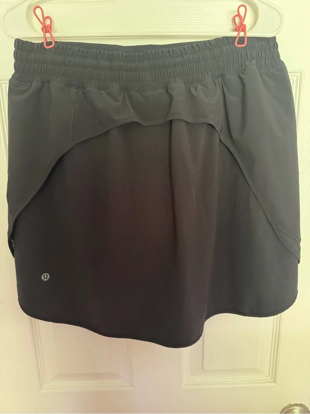 *LIKE NEW* lululemon skort (Black, Size 12)